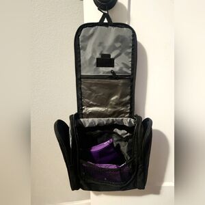 Relay for Life Black Hanging Travel Zip Up Toiletry Organizer Pack
